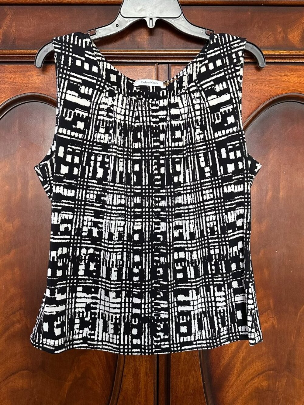 Calvin Klein Black & White Sleeveless Career Top Large Classic Work Blouse